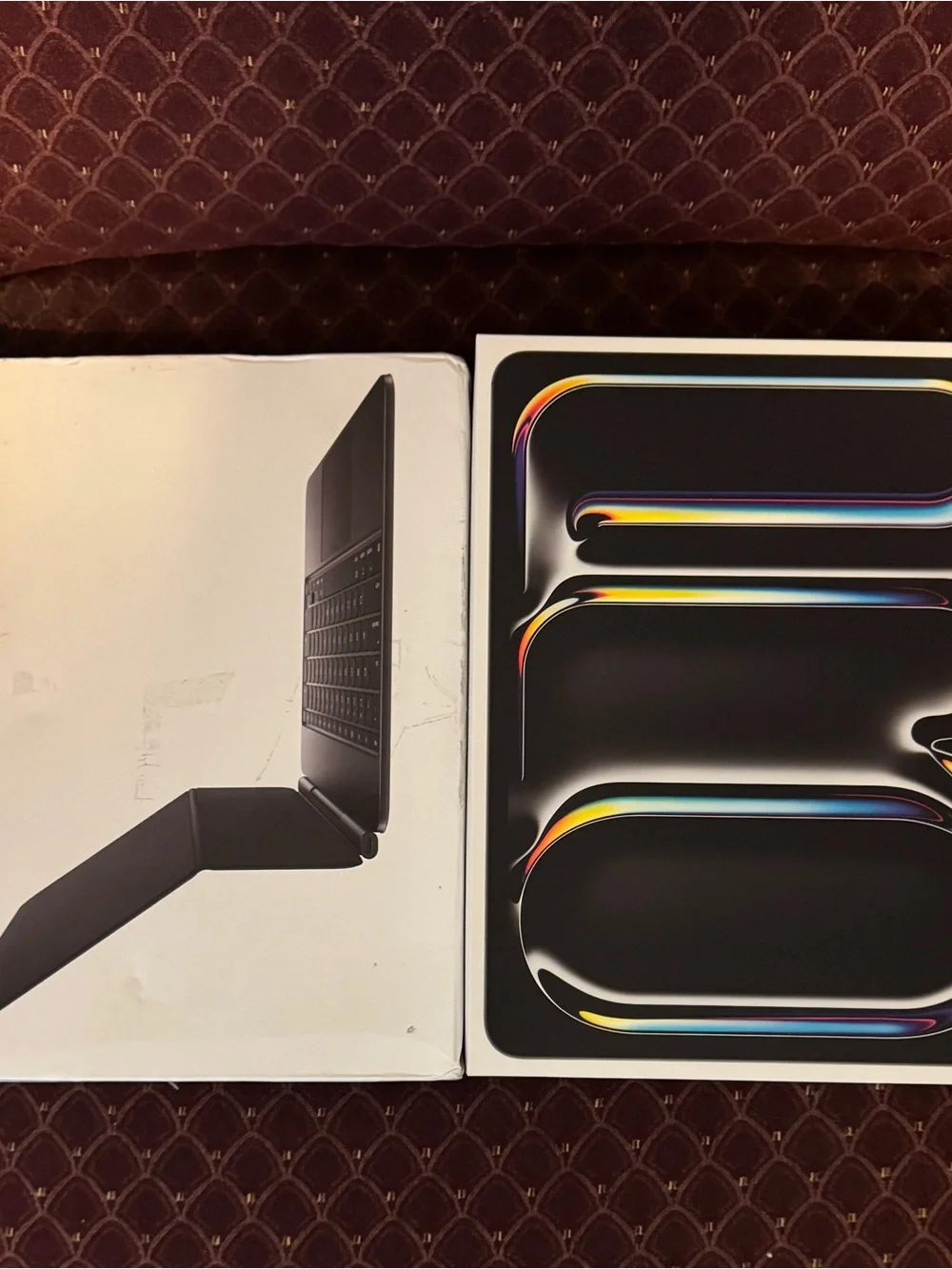New iPad Pro 13” M5 WiFi + 5G Cell and Apple Magic Keyboard Apple Bundle deal -
